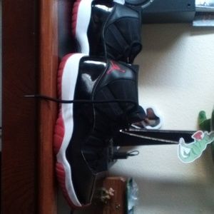 Jordan 11 breds